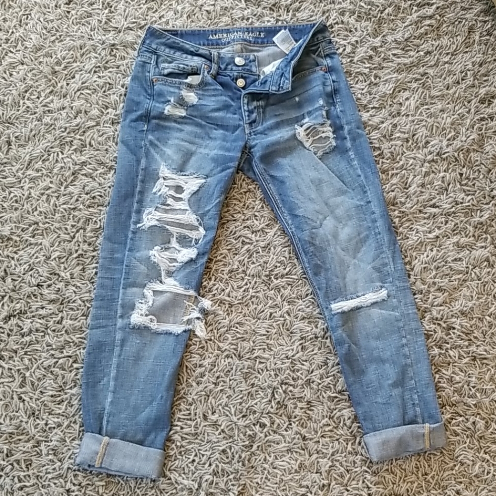 AE Tomgirl Jeans
